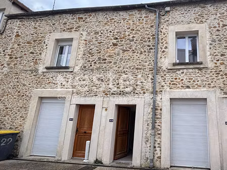 nestenn igny - maison de ville en triplex au calme dans une cour privative avec faibles ch
