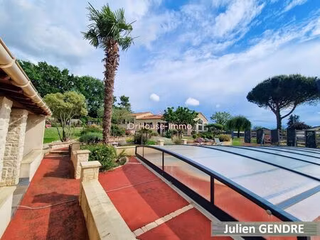 belle maison de 140 m2 avec piscine et garage sur terrain de 2325 m2