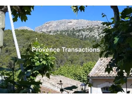vue imprenable sur les dentelles!