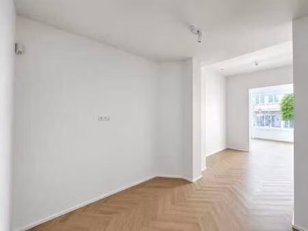 ! new ! chatelain - surface commerciale (bureau) de 80m²