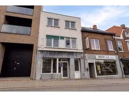 location - local et fonds de commerce lanaken - 1 950 €/mois