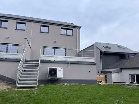 maison trois chambres garage et jardin