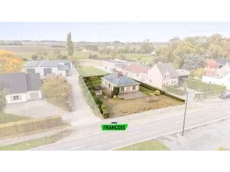 charmante maison avec potentiel dans un environnement calme…