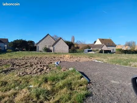 terrain 635 m² neauphlette