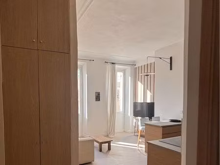 t2 rénové à neuf – 36 m² - rue de l’évêché