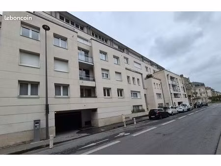 parking/box 27 m² reims