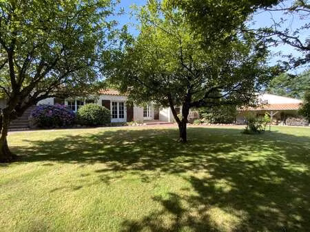 vente maison piscine aux sables-d'olonne (85100) : à vendre piscine / 262m² les sables-d'o