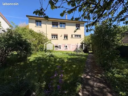maison 7 pièces 145 m²