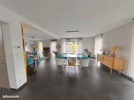 maison 6 pièces 150 m²