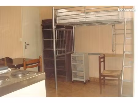 studio 14m2 rue de solférino près hopital et gares