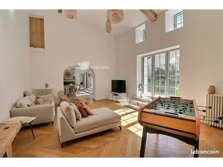 maison 7 pièces 238 m²