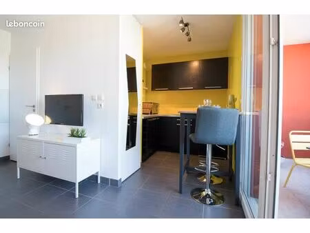 t1 meublé récent avec grande terrasse – résidence standing sécurisée