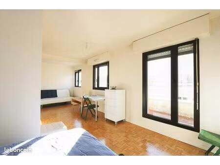 studio de 29 m² avec terrasse - montparnasse