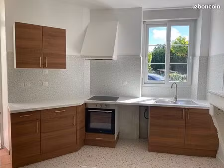 location etauliers 120 m2