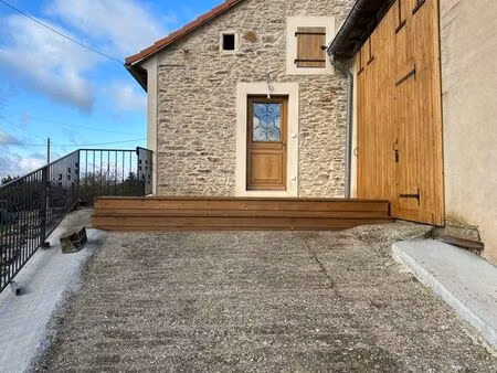 t3 meuble dans corp de ferme à serenac