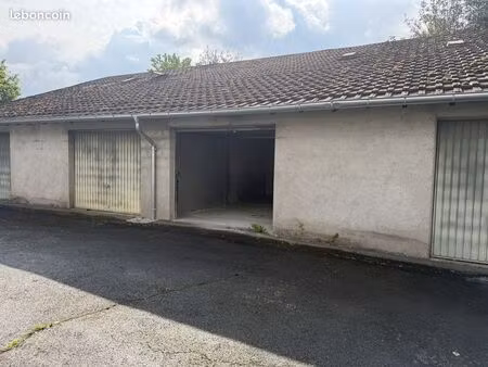 parking/box 21 m² voujeaucourt