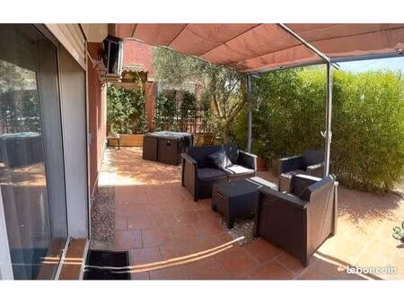 ? studio étudiant indépendant — la garde (83) — 600/mois