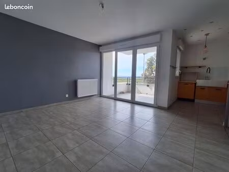 t2 meublé 41 m² avec balcon  parking – résidence sécurisée port-de-bouc