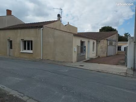maison à louer vérines