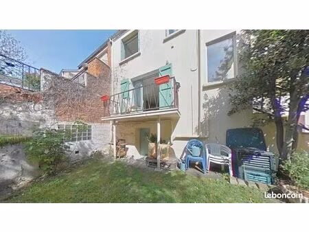 immeuble 4 pièces 77 m²