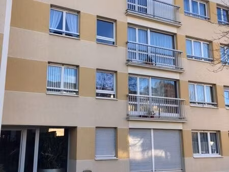 studio 1 pièce 26 m²