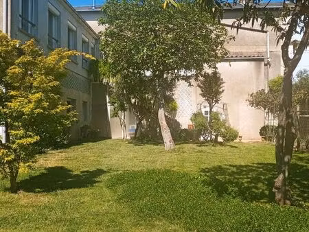 maison avec jardin et garage