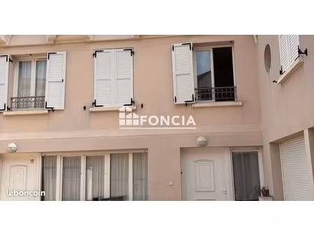 quartier le fresnay vieux pays - maison familiale 5 pièces de 2005