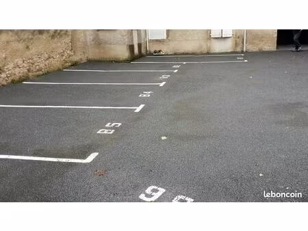 résidence contenant 3t3 et 2t2 avec parking sécurisé