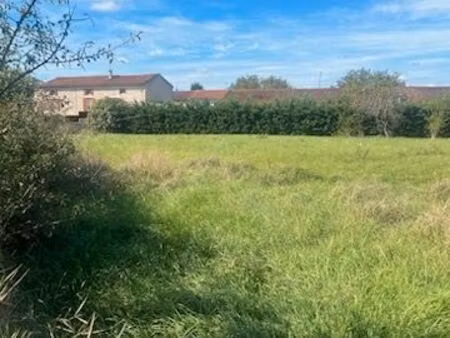 castres  à saisir : terrain à bâtir plat de 640 m²