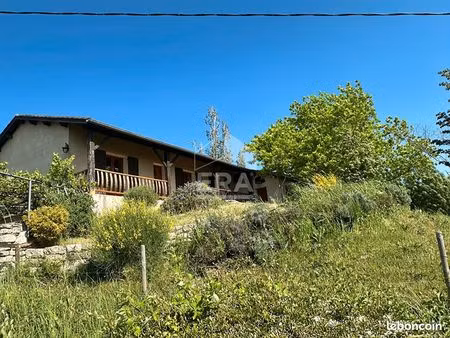 maison 8 pièces 228 m²
