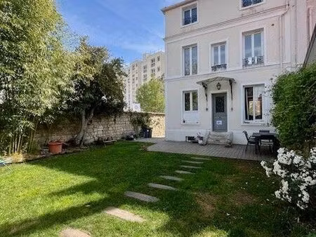 vend maison familiale - 140m² - 4 chambres - proche ecole ampère  à 15 mn du rer à pied