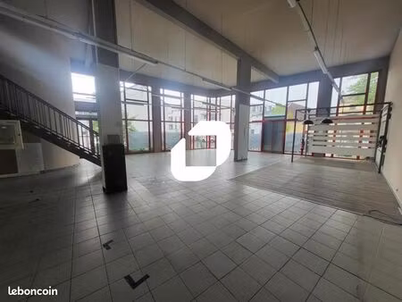 local commercial 429 m²