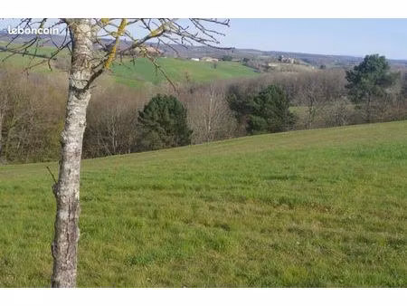 terrain de 4 ha sur les hauteurs à 10 mn de montauban