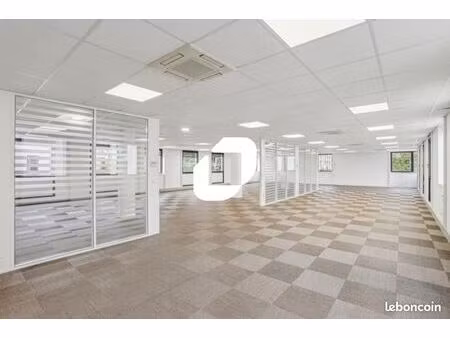 bureau 574 m²