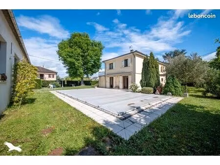 maison 6 pièces 165 m²