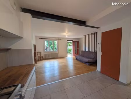 maison lumineuse avec double extérieur – quartier des rotondes