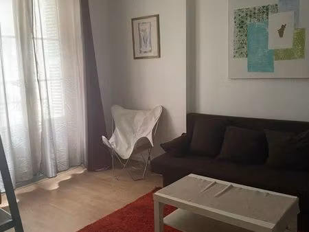 loue studio meublé 30m2 rue de la cathédrale