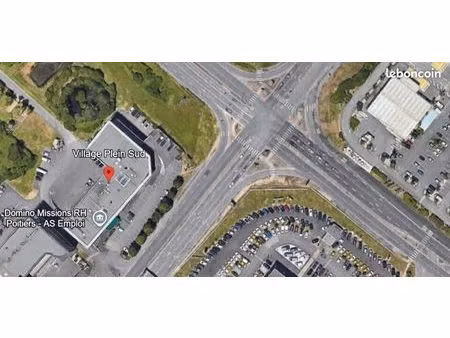 local commercial 162 m² poitiers