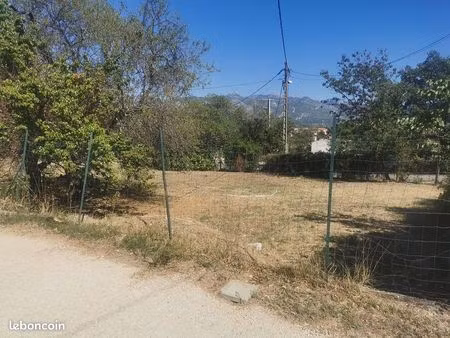 terrain 260 m² pertuis