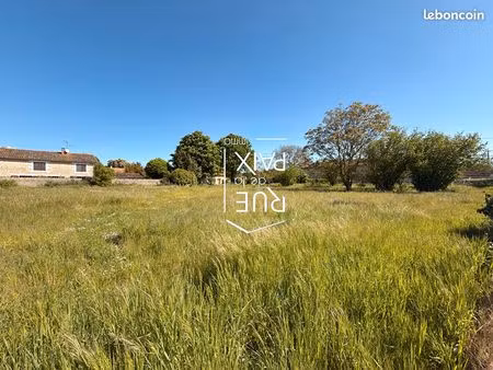 terrain 881 m² ayron