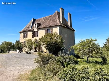 maison 8 pièces 225 m²