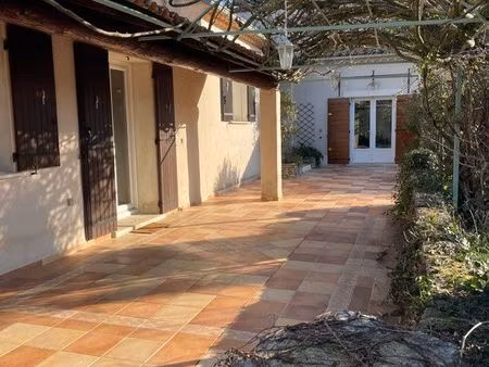 très agréable maison de 176m2 sur 2500m2de terrain