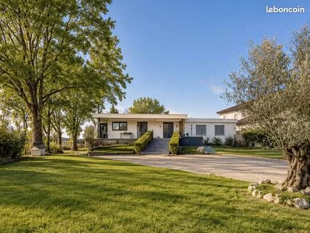 villa 7 pièces 180 m²