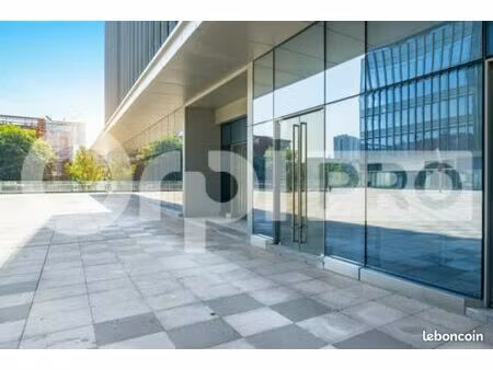 bureau 6 137 m²