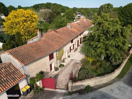 charmante maison proche de civray