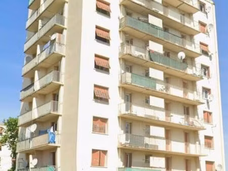 immeuble 1706 m² bollene
