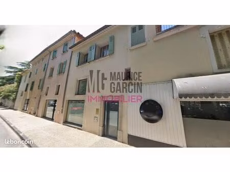 local 25 m² carpentras