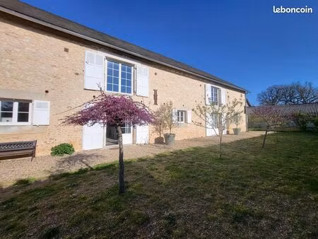 maison 8 pièces 276 m²