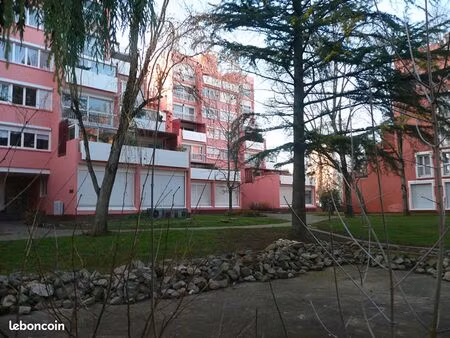 bureaux 94 m² poitiers