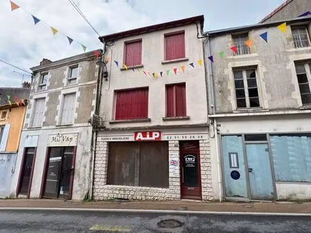 maison de ville et ou commerce